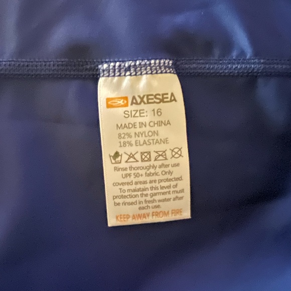 Axesea Rash Guard long sleeve Zip front Size 16 - Picture 4 of 5